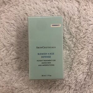 SkinCeuticals Blemish + Age Defense - Light Blue